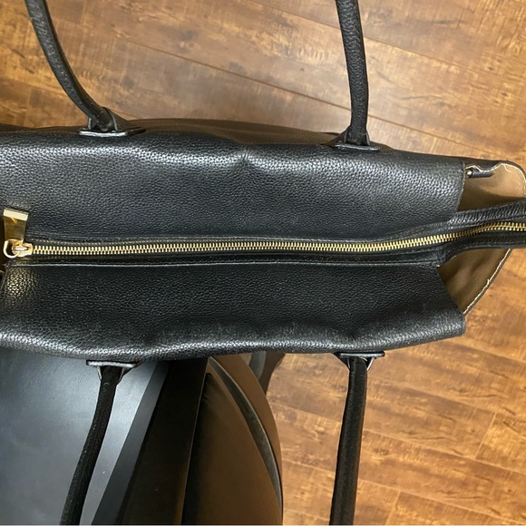 Michael Kors tote - Picture 4 of 7